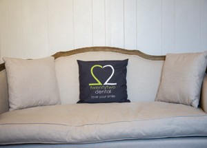 0023_cushion2